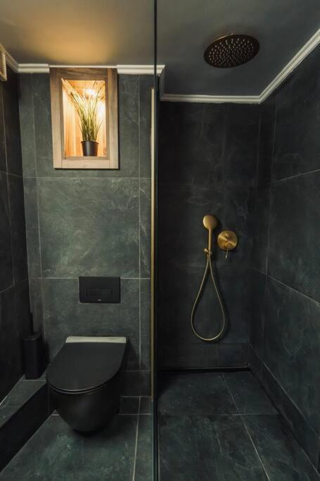 Individualliving 1 Excellent Central Location !!! سالونيك المظهر الخارجي الصورة